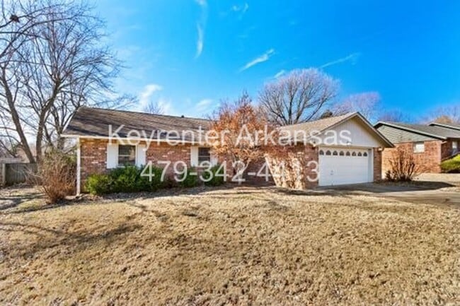 4100 Miller Dr in Springdale, AR - Building Photo - Building Photo