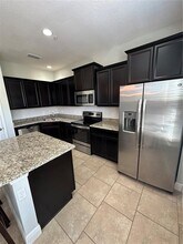 10041 Town Lake Dr in Orlando, FL - Building Photo - Building Photo