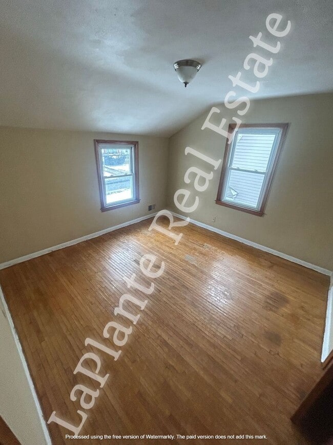 3802 Revere Dr in Toledo, OH - Building Photo - Building Photo