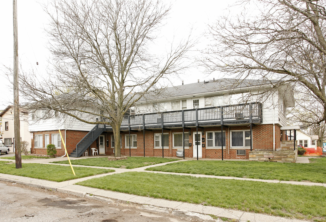 35505 E Michigan Ave in Wayne, MI - Building Photo