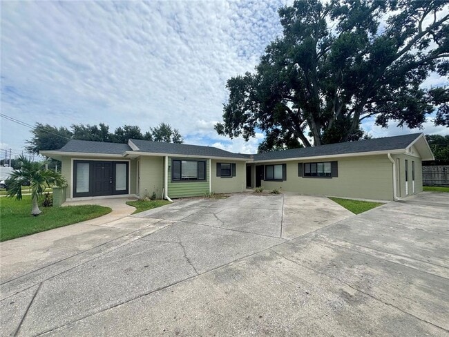 property at 1814 3rd St SE