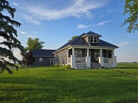 1749 N 1950th Ave in Coatsburg, IL - Building Photo