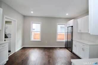 354 Beechmont Ave in Bridgeport, CT - Building Photo - Building Photo