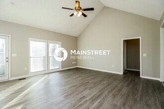 5565 Meadow View Dr in Shawnee, KS - Building Photo - Building Photo