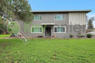 5735 Falconer Way in Sacramento, CA - Building Photo - Building Photo