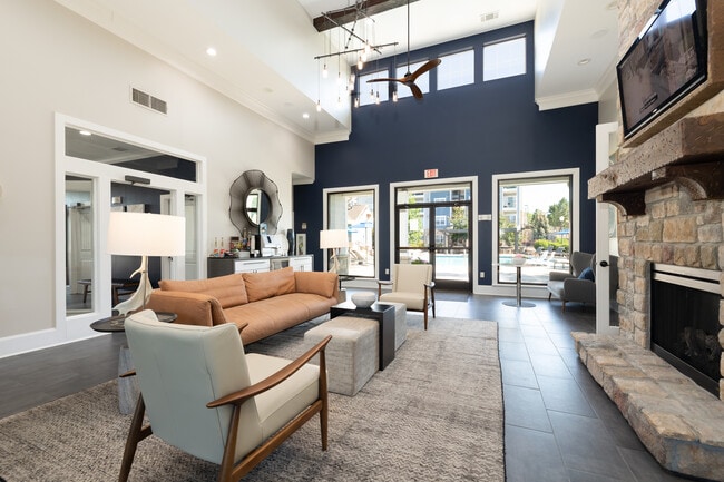 Peaks at Woodmen in Colorado Springs, CO - Foto de edificio - Lobby