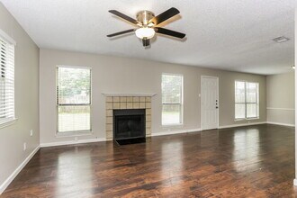 1804 Lincolnshire Way in Fort Worth, TX - Building Photo - Building Photo