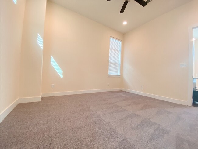 property at 78 N Hutcheson St