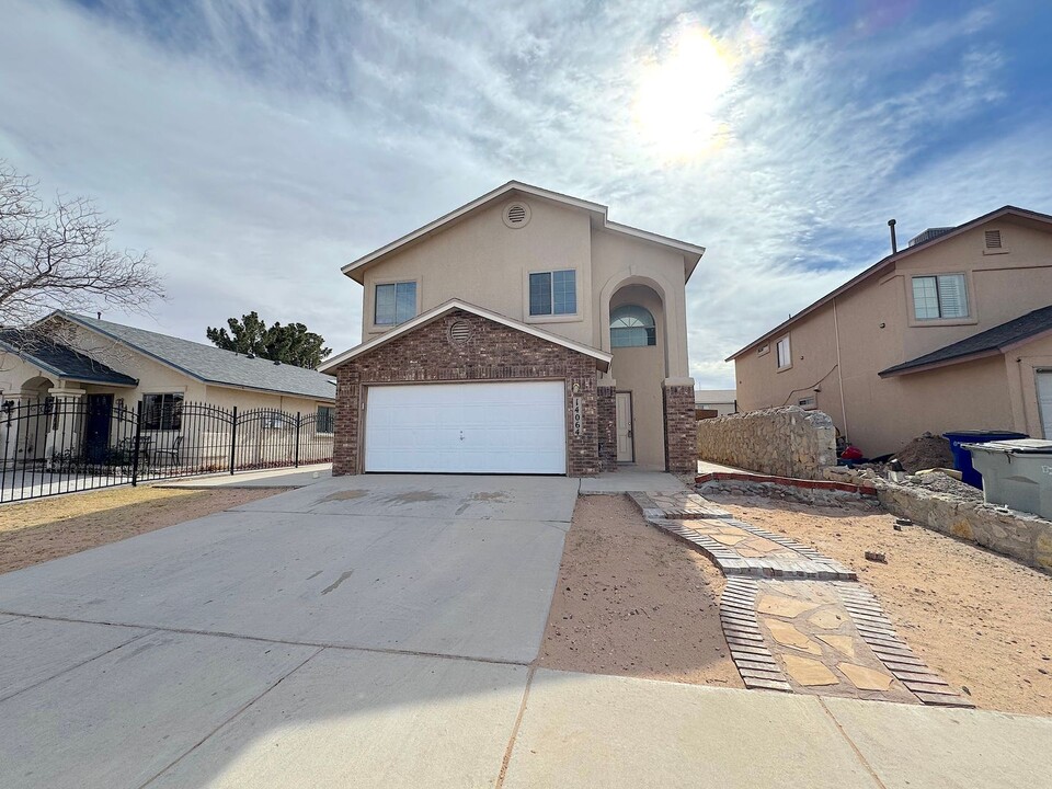 14064 Tierra Halcon Dr in El Paso, TX - Building Photo