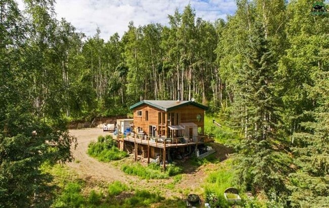 1479 Teslin Trl in Fairbanks, AK - Building Photo - Building Photo