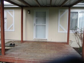 35115 30th Ave S in Roy, WA - Building Photo - Building Photo