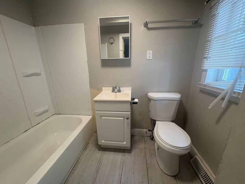 83 Mill River St in New Haven, CT - Building Photo
