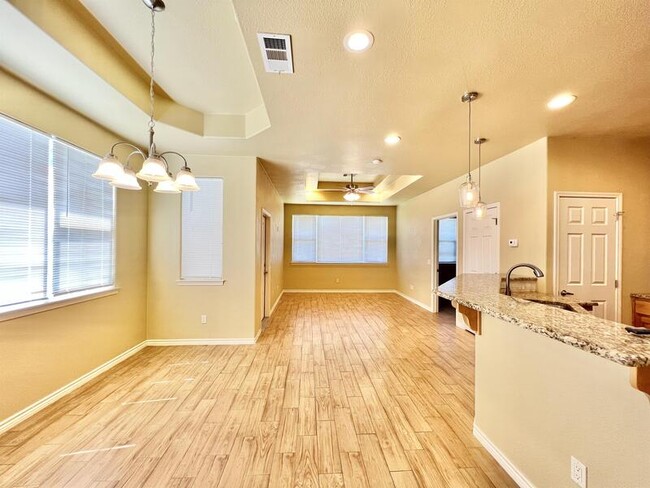 623 Skyline Dr in Kingsland, TX - Building Photo - Building Photo
