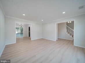12009 Amblewood Dr in Laurel, MD - Building Photo - Building Photo