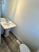 448 Blackburn Dr in Brantford, ON - Building Photo - Building Photo