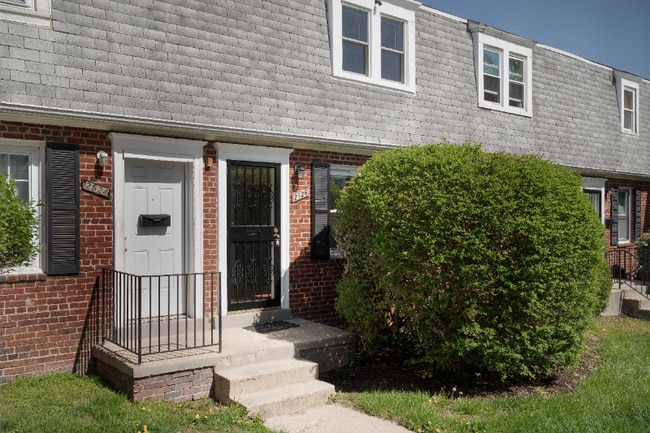 2526 Iverson St in Temple Hills, MD - Building Photo - Building Photo