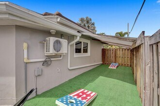 470 SE 4th Ct in Pompano Beach, FL - Building Photo - Building Photo