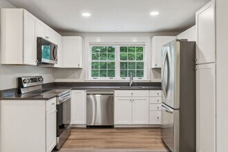 1393 Portland Rd in Arundel, ME - Building Photo - Building Photo