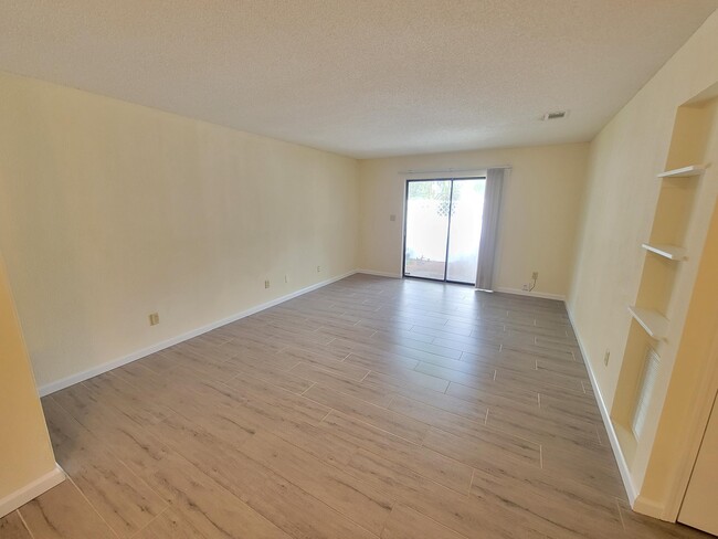 1610 Green Briar Pkwy in Gulf Breeze, FL - Building Photo - Building Photo