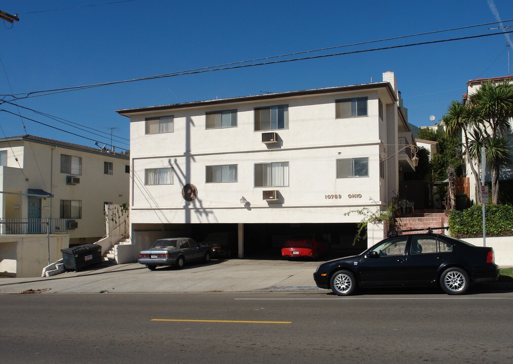 10789 OHIO Ave in Los Angeles, CA - Building Photo