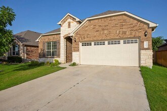 3504 De Torres Cir in Round Rock, TX - Foto de edificio - Building Photo