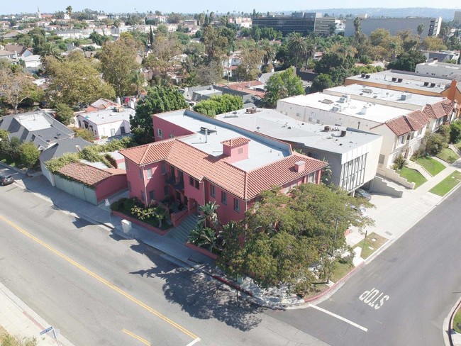 6022 W 8th St in Los Angeles, CA - Building Photo - Primary Photo