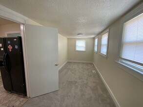 516 Highland Ave in Hampton, VA - Building Photo - Building Photo