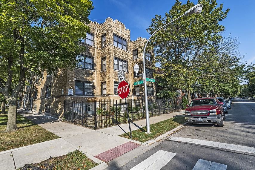 7754 S Loomis in Chicago, IL - Foto de edificio