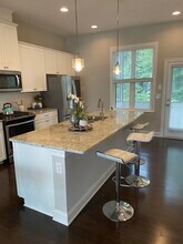 618 Morning Glory Pl NE in Atlanta, GA - Building Photo - Building Photo