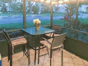 5614 Hammock Ln in Lauderhill, FL - Building Photo - Building Photo