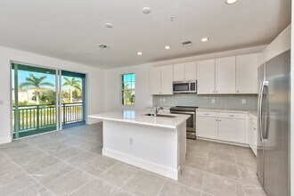 26300 Coco Cay Cir in Bonita Springs, FL - Foto de edificio - Building Photo