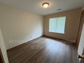 757 E Bain St in Ozark, MO - Building Photo - Building Photo