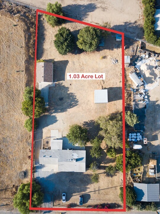 20724 Palomar St in Wildomar, CA - Building Photo