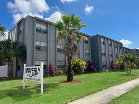 The Waverly in St. Petersburg, FL - Building Photo