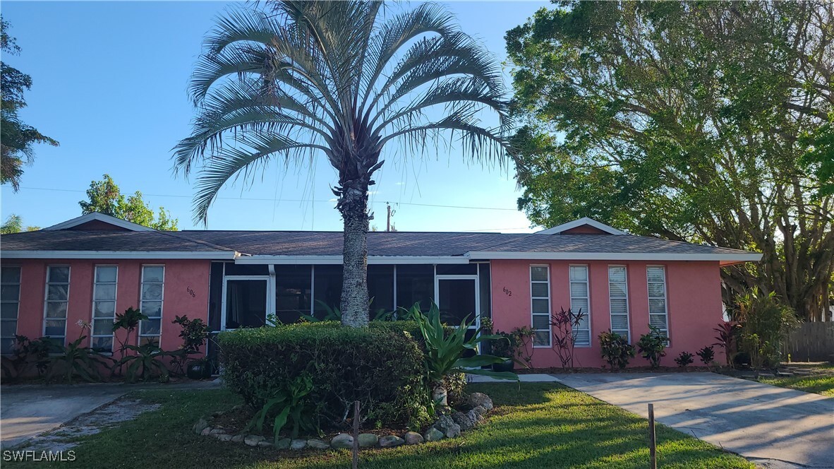 602 111th Ave N in Naples, FL - Building Photo