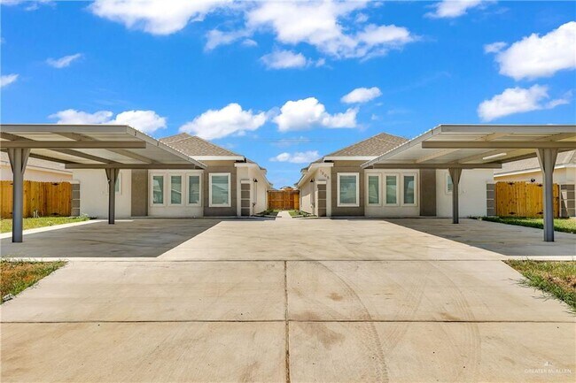 property at 1305 S Xanthia St