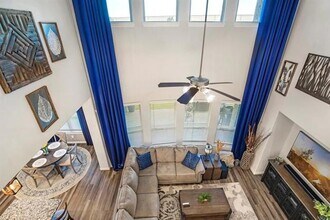 13814 Russell Ct in Mont Belvieu, TX - Building Photo - Building Photo