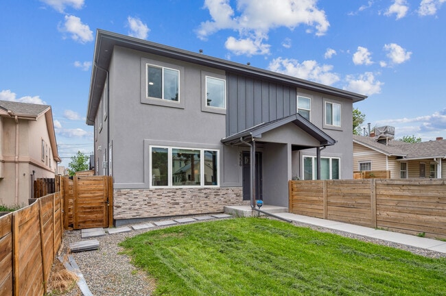 2226 S Galapago St in Denver, CO - Building Photo - Building Photo