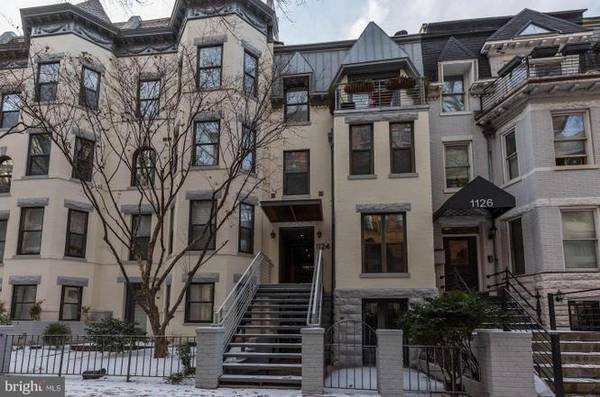 1124 25th St NW, Unit 202 in Washington, DC - Foto de edificio