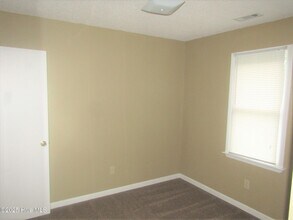11 Portwest Townhouses Dr in Swansboro, NC - Building Photo - Building Photo