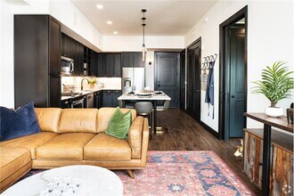 402 Guadalupe St in Austin, TX - Foto de edificio - Building Photo