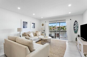 330 N Federal Hwy in Deerfield Beach, FL - Building Photo - Building Photo