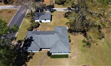 2601 Holly St in Liberty, TX - Building Photo - Building Photo