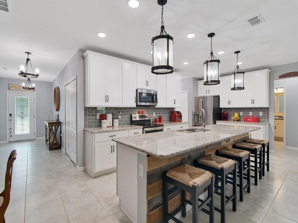 9025 106th Ave in Vero Beach, FL - Building Photo