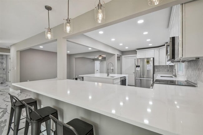 2042 Craft Ln in Sarasota, FL - Building Photo - Building Photo