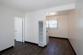 5028 Mission Blvd in San Diego, CA - Building Photo - Building Photo
