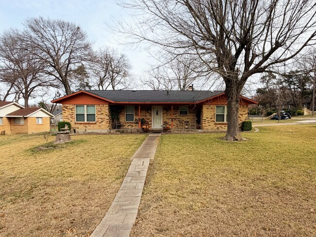 1226 Linkwood Ln in Lancaster, TX - Building Photo - Building Photo