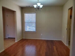 6204 SW Meadow Well Ave in Bentonville, AR - Building Photo - Building Photo