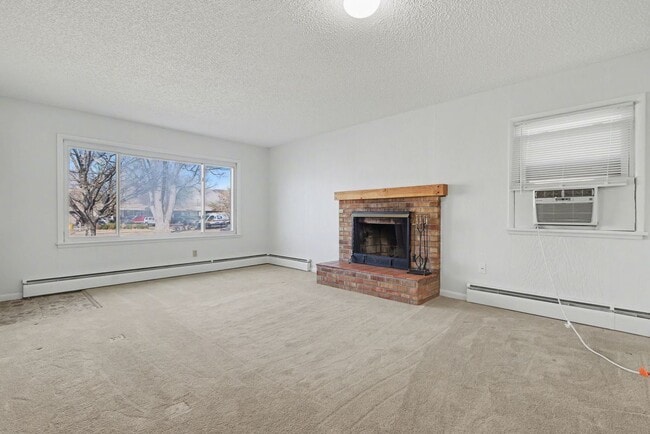 2215 N Wahsatch Ave in Colorado Springs, CO - Foto de edificio - Building Photo