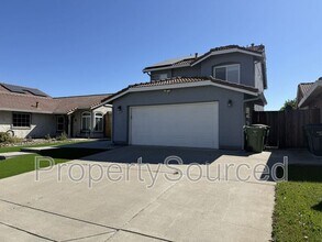 1520 Andrew St in Tracy, CA - Building Photo - Building Photo